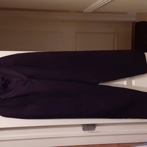 Talbots Petites Women's Black Pleated Pant. Size: 2(P)